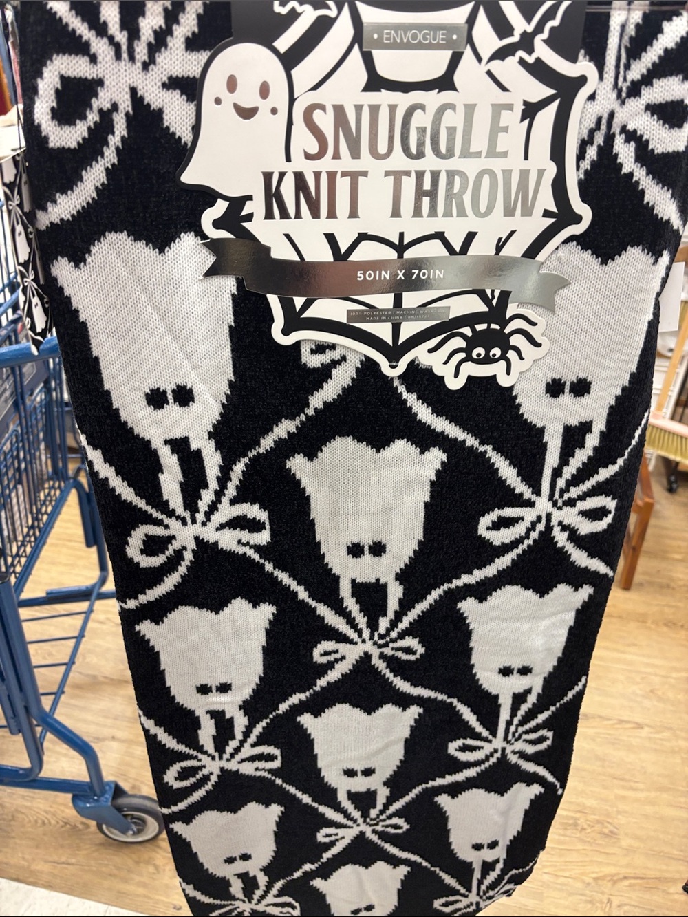 Envogue Black & White Skull Pattern Snuggle Throw